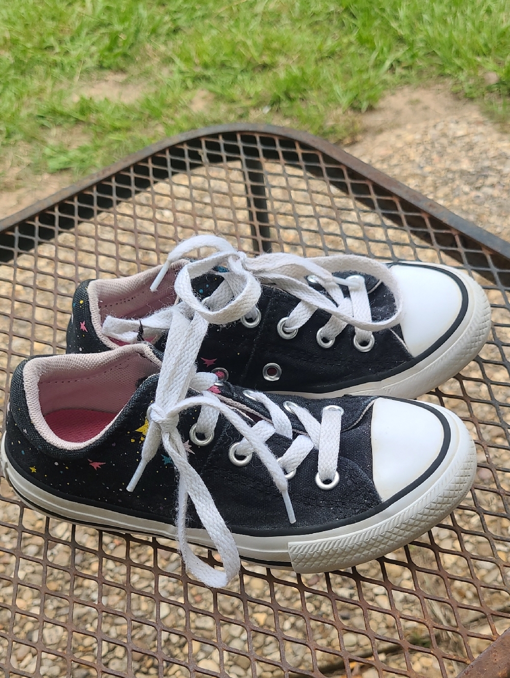 Converse Black Canvas Kids Sneakers with Star Print and White Toe Size 11.5
